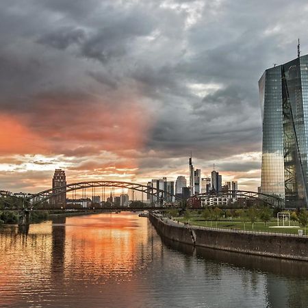 Grand Hotel Downtown Frankfurt am Main Exterior photo